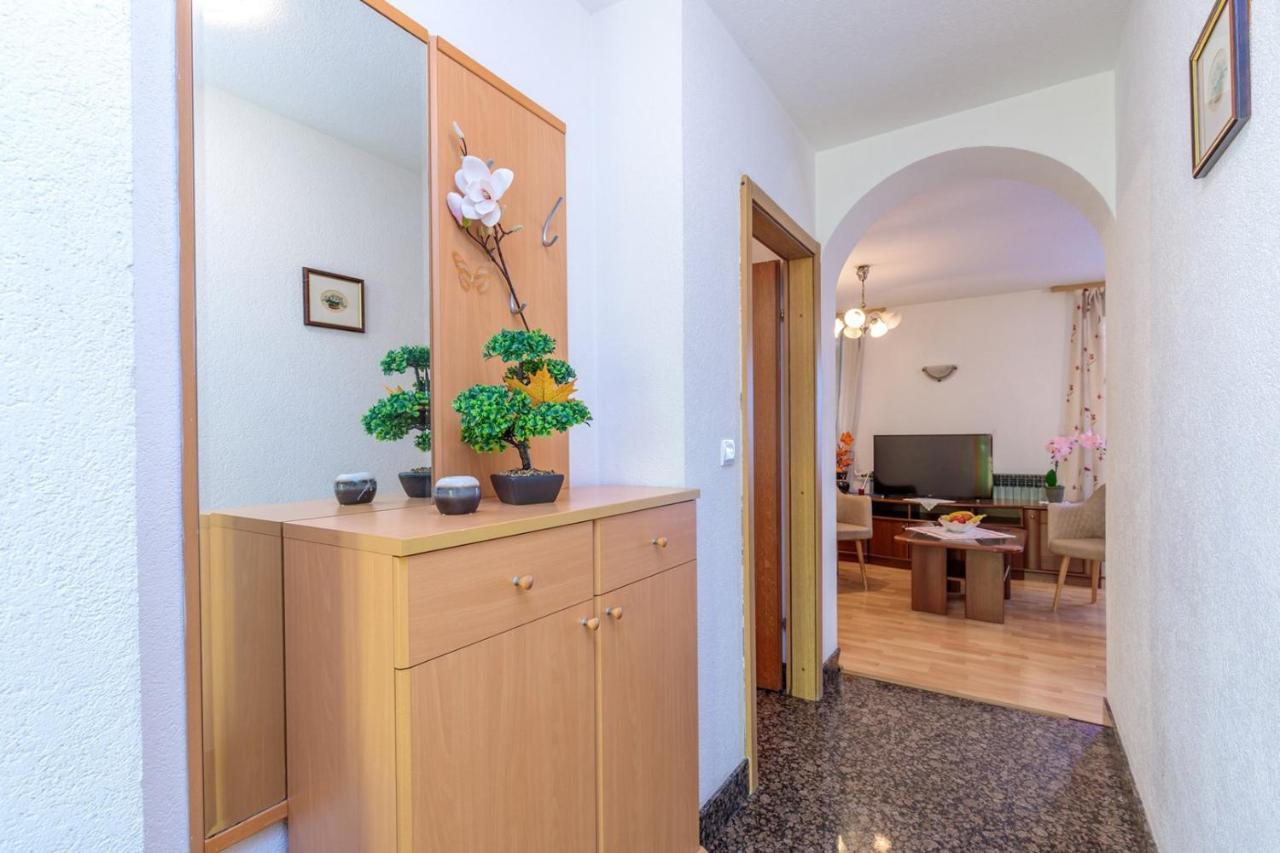 Apartments Volte Rovigno Екстер'єр фото