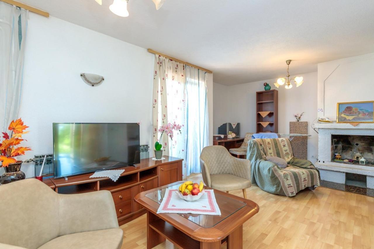Apartments Volte Rovigno Екстер'єр фото